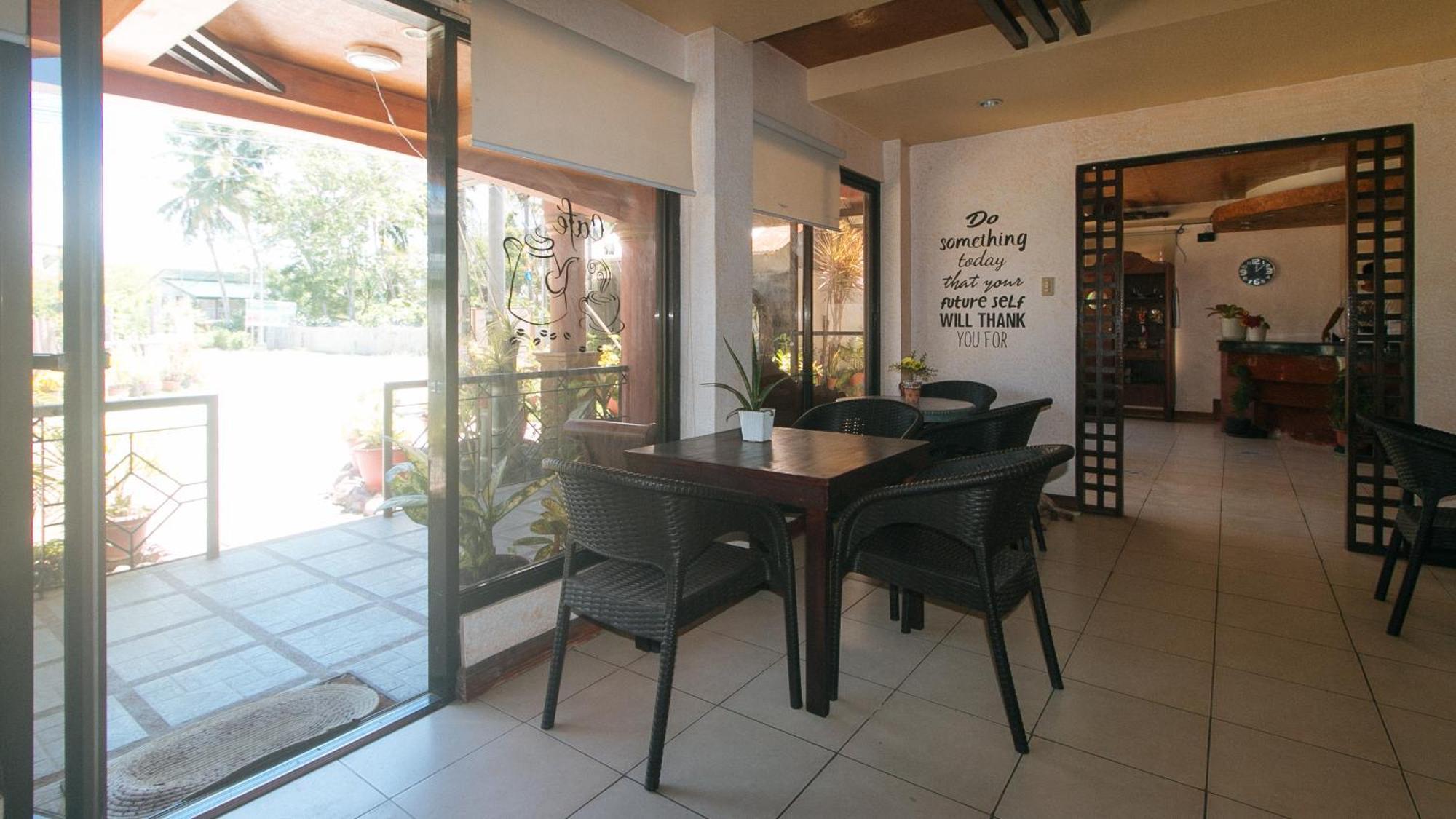 Reddoorz At Coco Grove Tourist Inn Panglao-stad Buitenkant foto